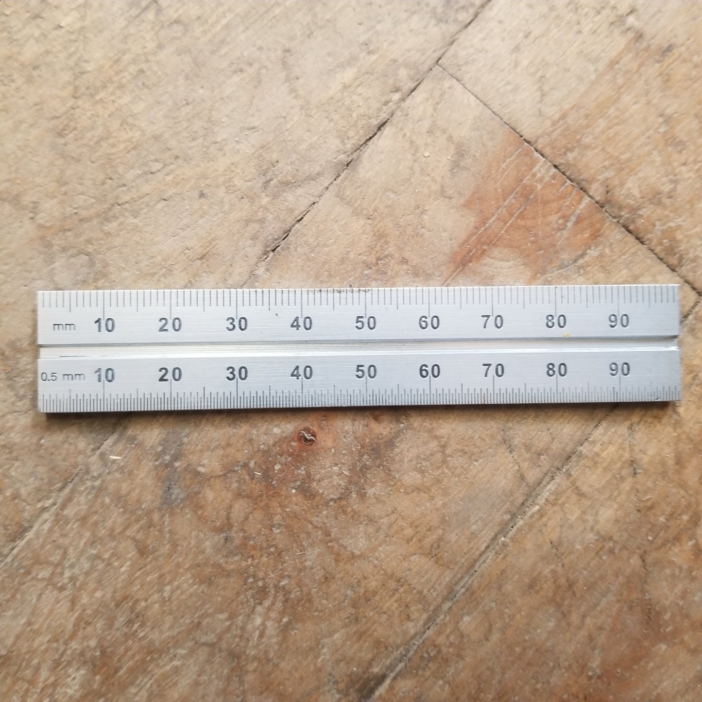 PEC 4" MM Grooved Rule (0.5mm/1mm & 0.5mm/1mm) w/ Blemish (780079)