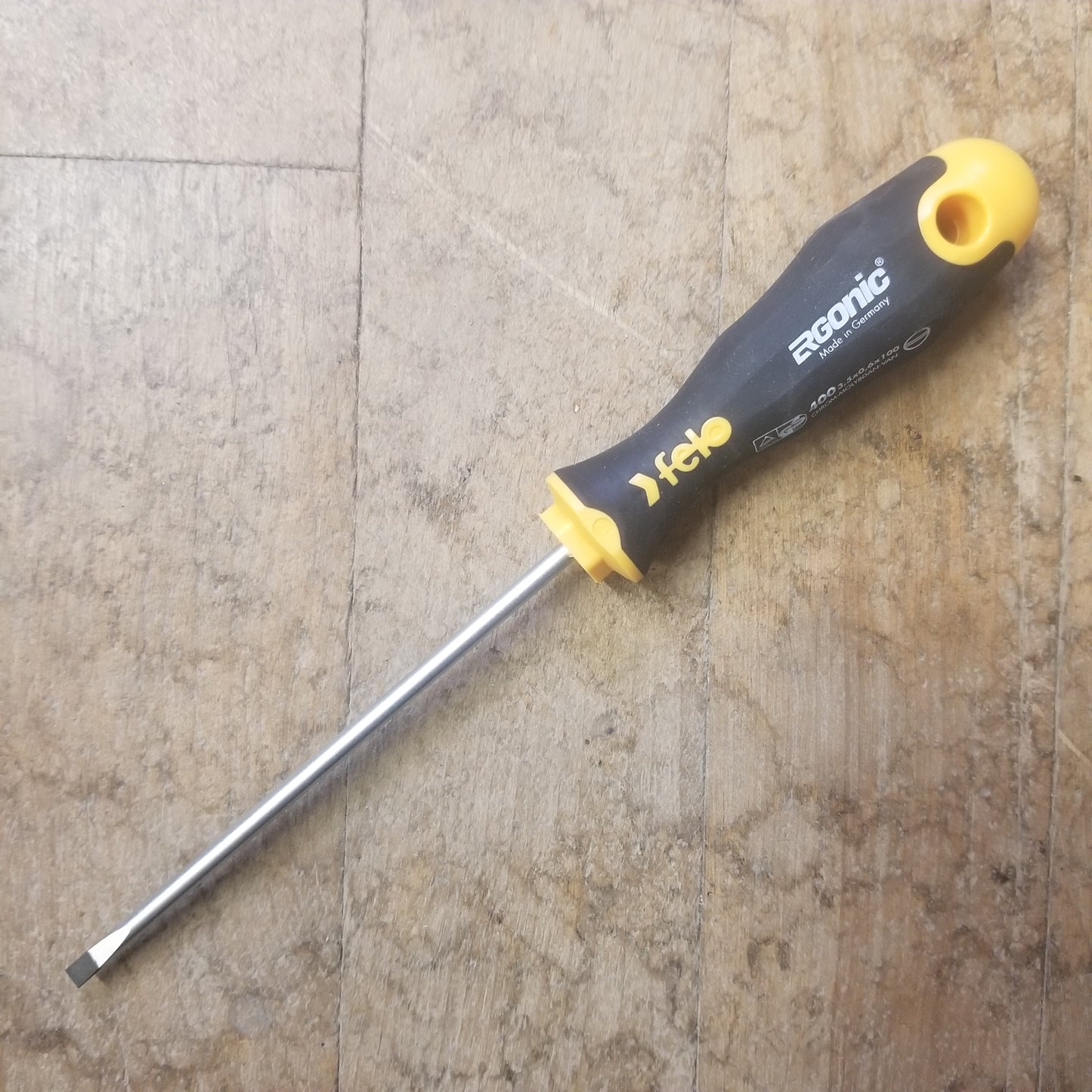 Felo Ergonic 9/64" x 3 7/8" Slotted Screwdriver (53119)