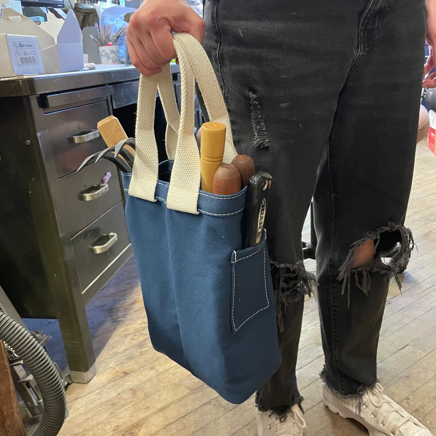 Beckel Canvas Navy Blue Divided Tool Tote (CL330-NAV)
