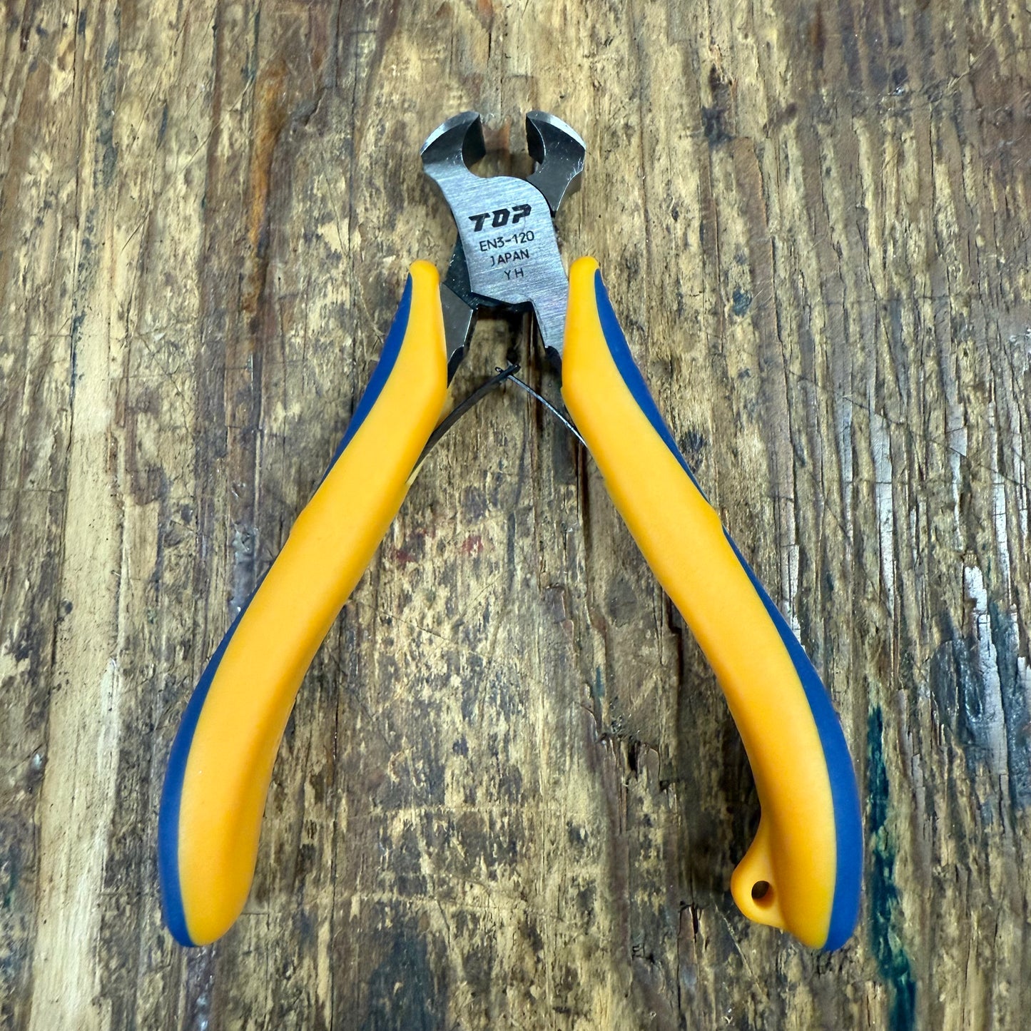 Top Three Layered Diagonal Edge Cutting Pliers (EN3-120)
