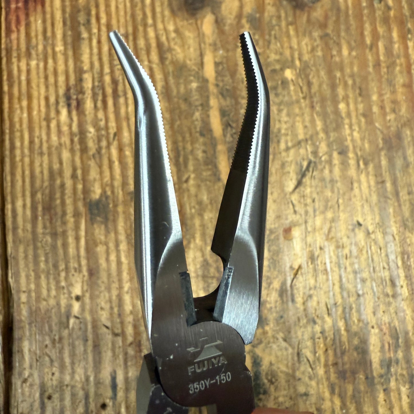 Fujiya 6" Serrated Side Bent Long Nose Pliers (350Y-150)