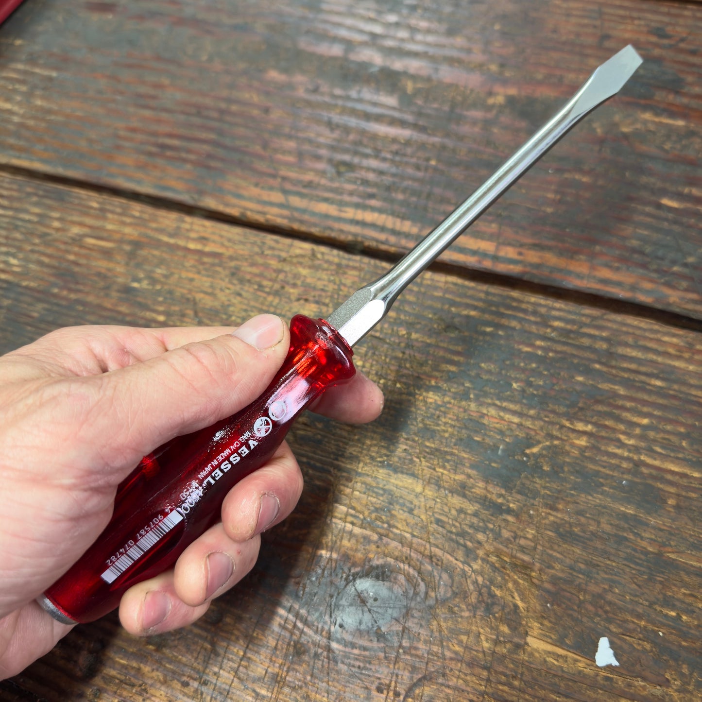 Vessel Slotted 8 x 150mm Power Grip Screw Driver (4500S8150)