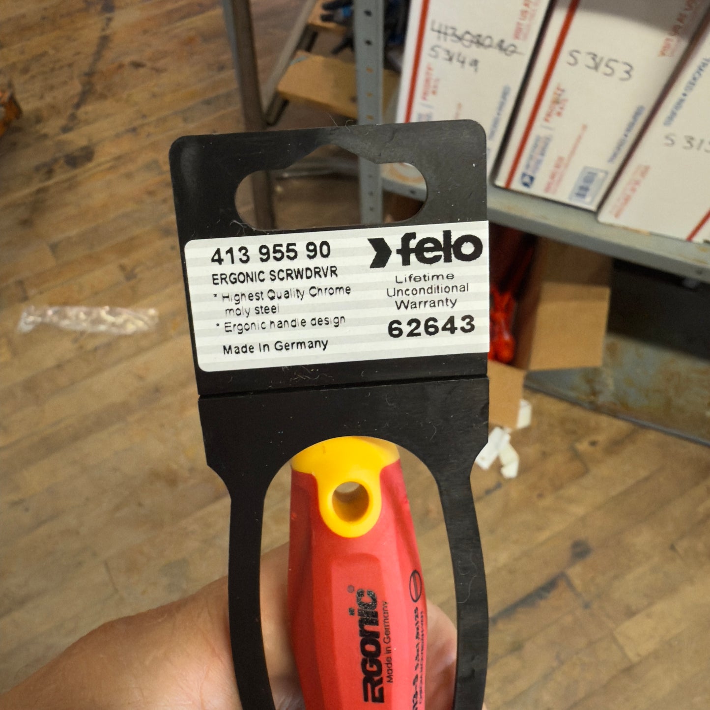 Felo E-slim Insulated Slotted 7/32" (5.5mm) x 5" Flat Blade Ergonic VDE Screwdriver (62643)