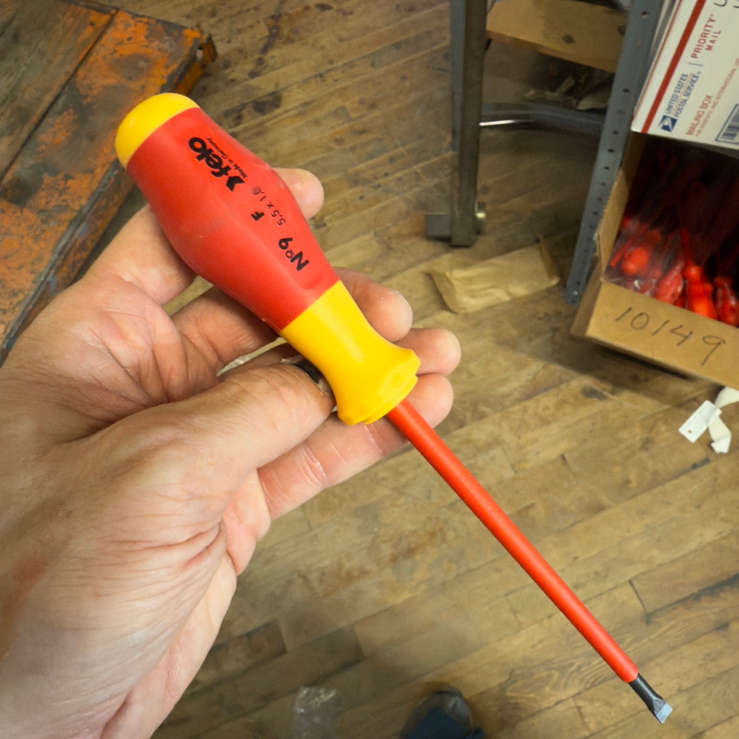 Felo Insulated Slotted No.9 7/32 x 5" Length Ergonic VDE Screwdriver (64739)