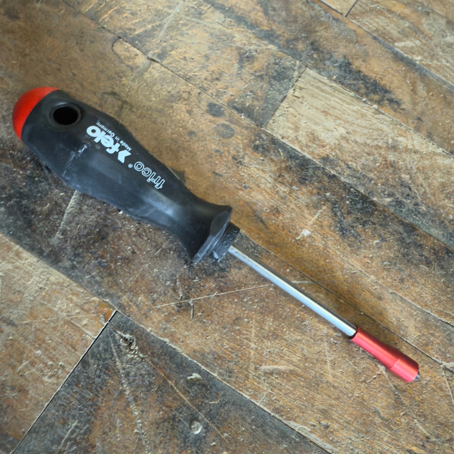 FELO M-TEC T25 x 4" Torx Screwdriver (51671)