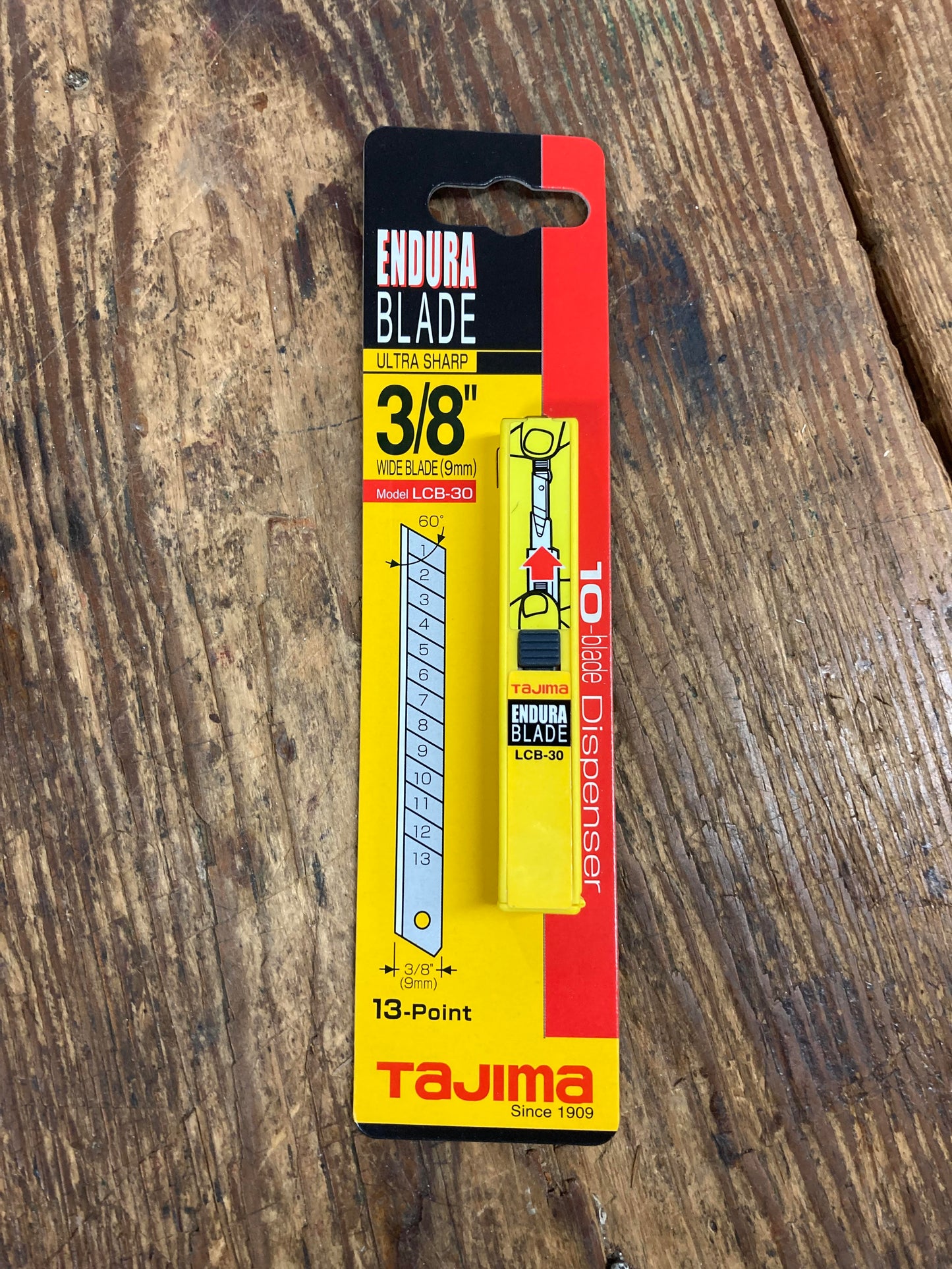 Tajima 3/8" Ultra Sharp Endura Blade Dispenser (10 Blades) (LCB-30)