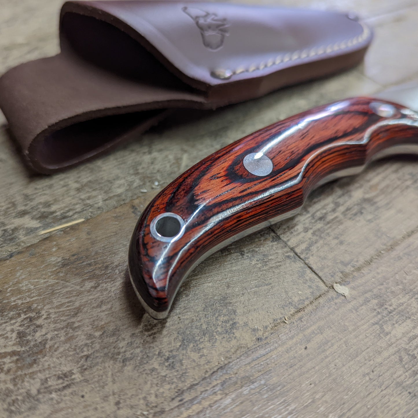 Cudeman Full Tang Skinning Knife w/ Wood Handle (129-R)