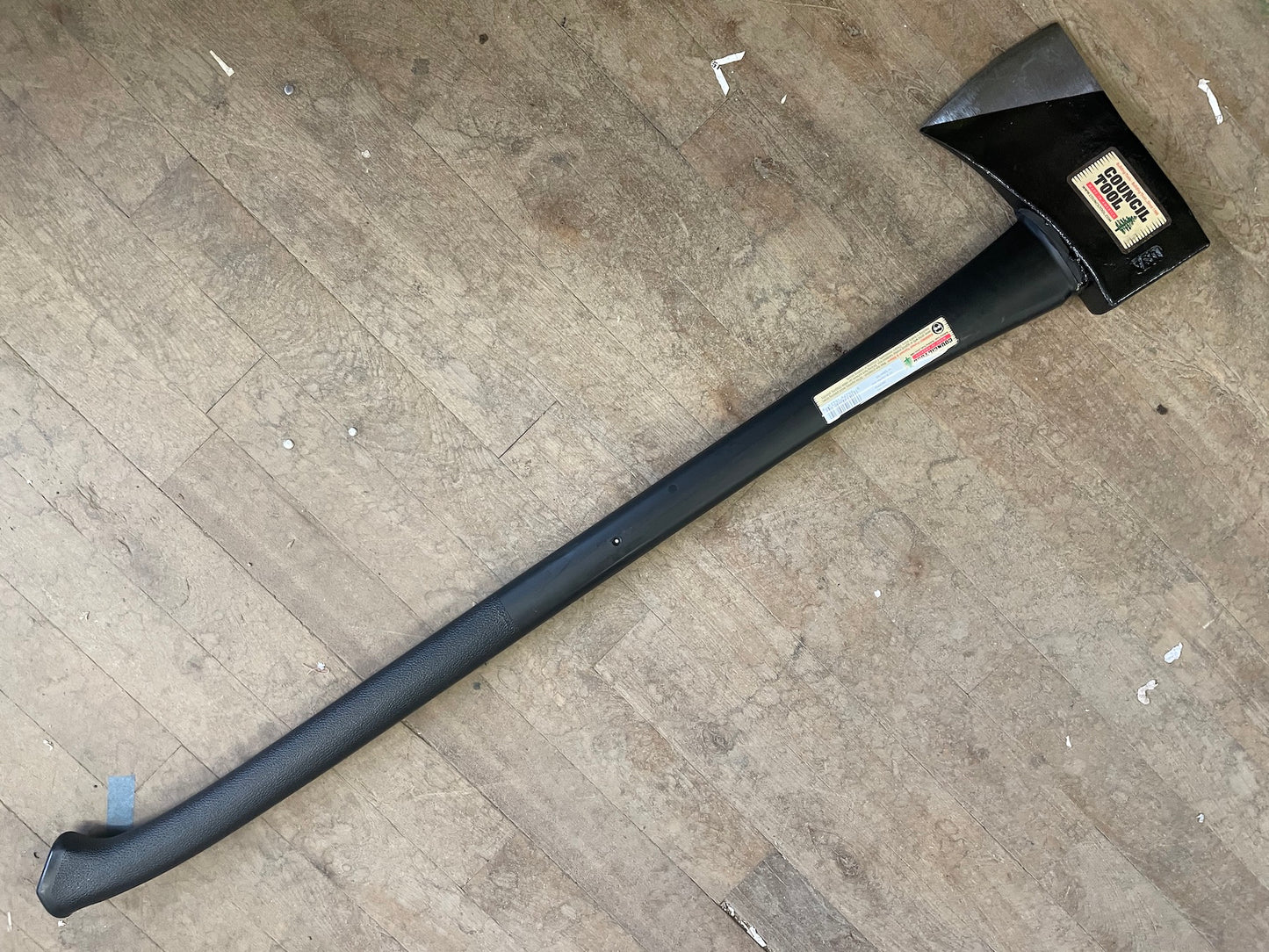 Council 3.5 LB Dayton Axe w/ Black Curved 35" Fiberglass Handle (35DRFG)