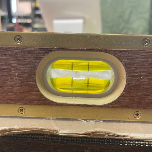 Sands 48" flat brass trim mahogany level (sl22by48), Blem