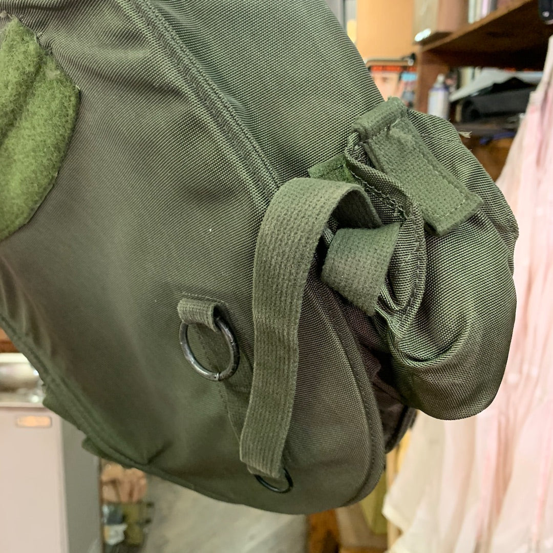 US Military M40 Gas Mask Carrier / Pouch with Hard Plastic Interior Liner & Strap (Used) (M40-BAG)