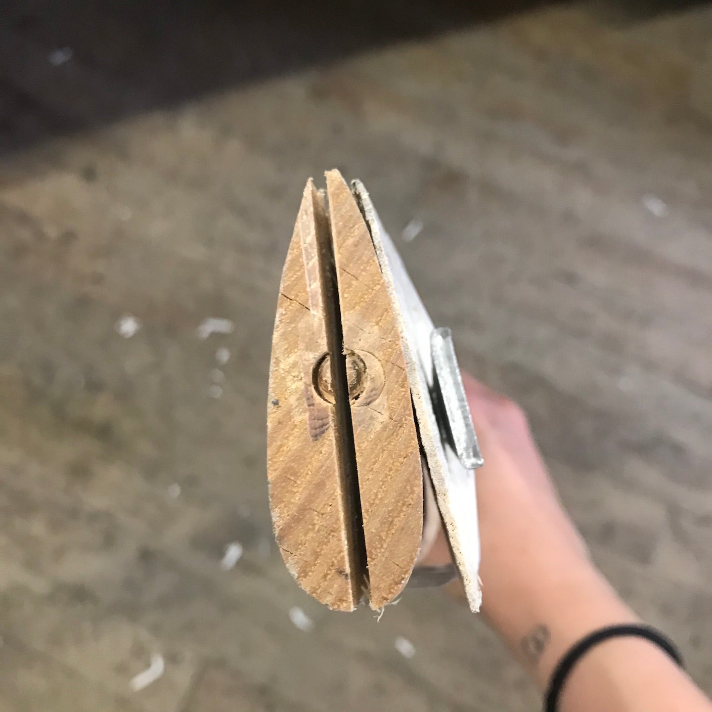 House Handle 20" Fallers Axe Handle, Eye Size 13/16" x 2 7/16" (820FXAA)