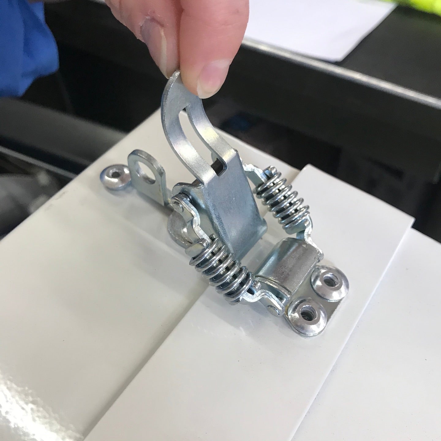 Valley Industries White Metal Navy Box (RNWY-BRD)