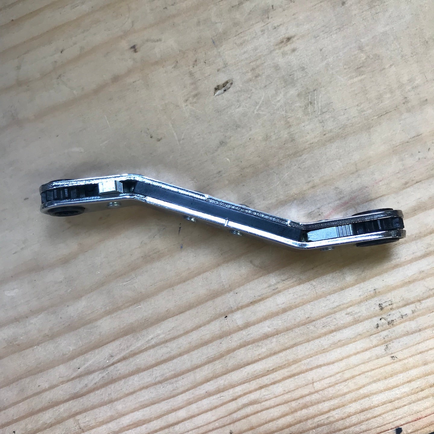 Lang Ratcheting Wrench Offset 1/4" x 5/16" 12 Point ROW-0810DH (5701-1420)