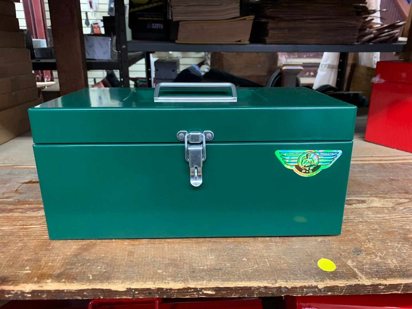 Pioneer Steel 19 x 7 x 7-1/4 Green Cantilever Tool Box (1819-01) – Harry  J. Epstein Co.