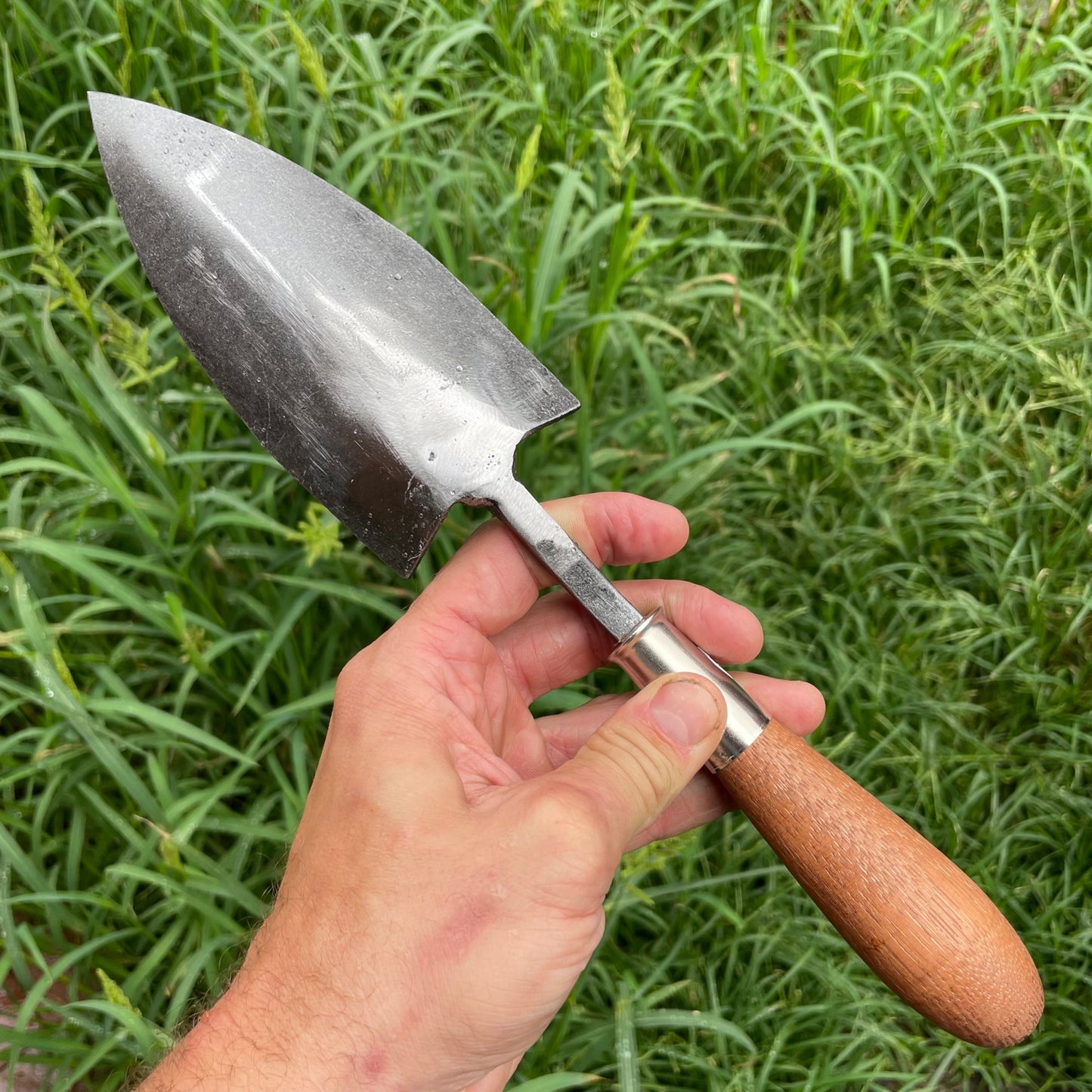 Piginor - Curved Hand Trowel