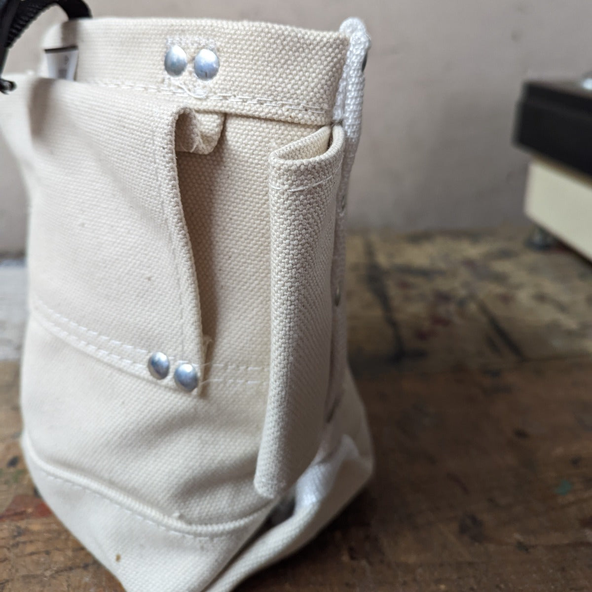 Klein Tool Bag, Bull-Pin and Bolt Pouch, Loop Connect, 5 x 5 x 9 Inch (5416OCTO)