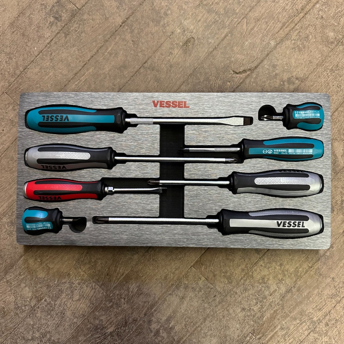 Vessel 8 Pc Megadora Impacta Assorted Screwdriver Set (980MIXEVA)