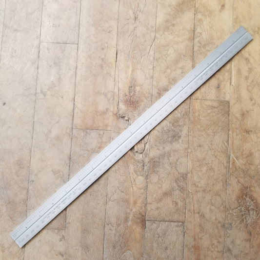 Bridge City Tool 18" Grooved Center Rule (32nds/0.5mm & 32nds/32nds) w/ Blemish (7186-018)