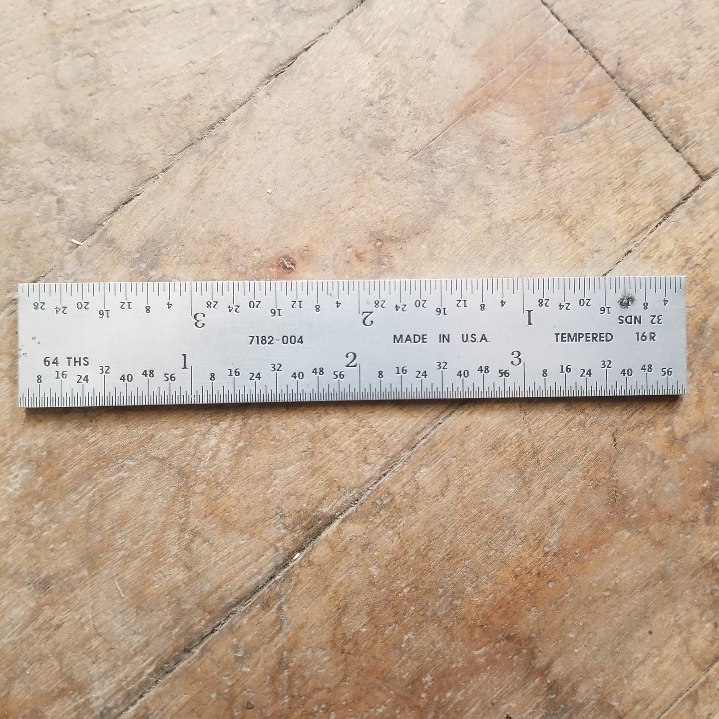 PEC 4" 16R Grooved Rule (32nds/64ths & 50ths/100ths) w/ Blemish (780076)