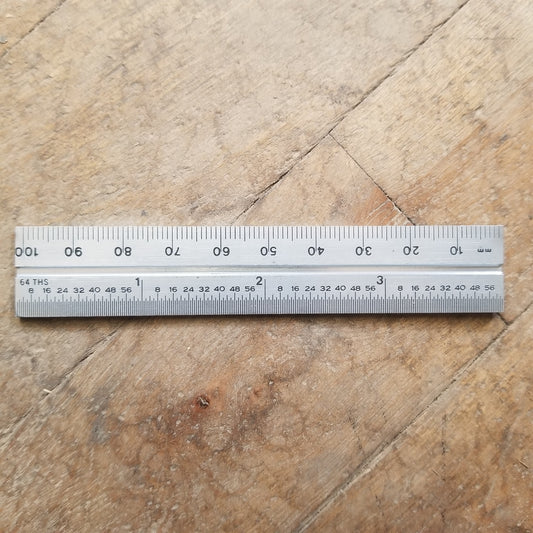 PEC 4" E/M Grooved Rule (32nds/0.5mm & 64ths/1mm) w/ Blemish (780078)