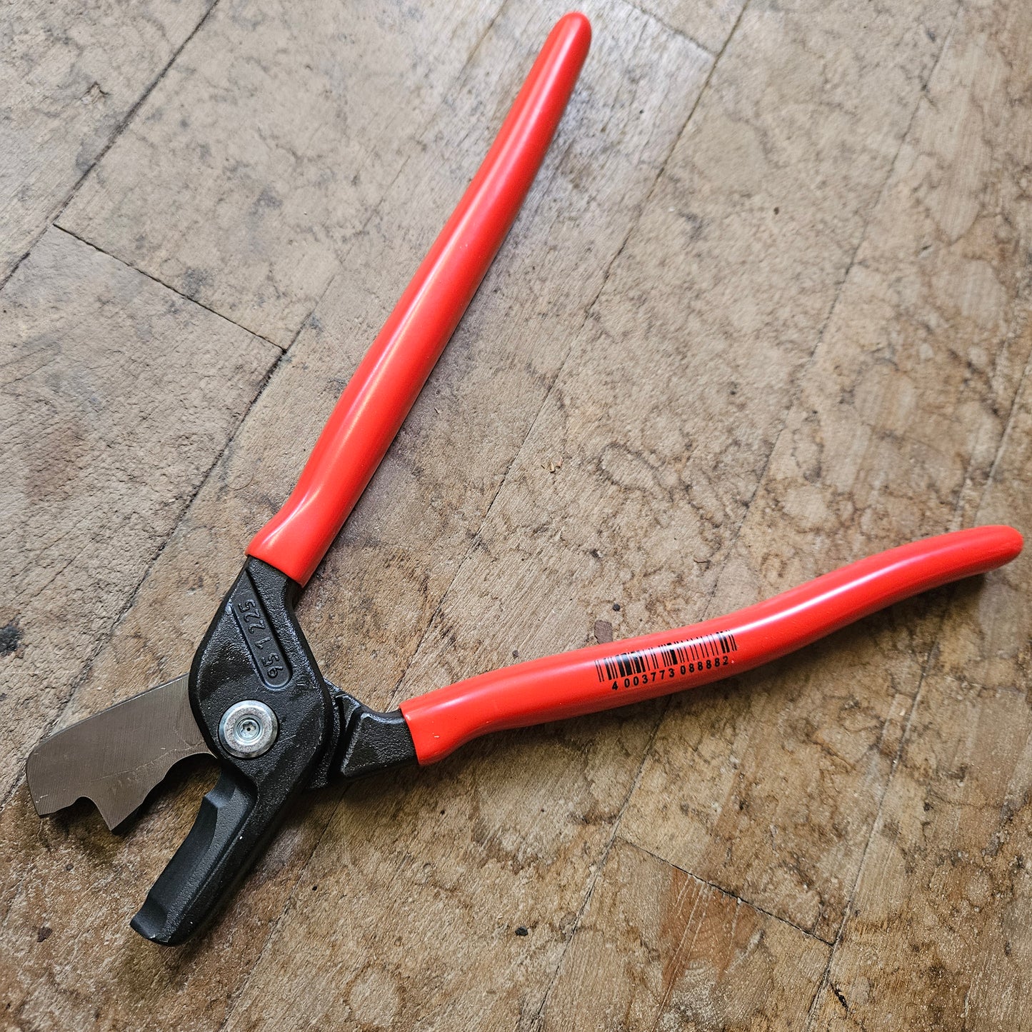 Knipex 9" StepCut XL Cable Shears (9511225)