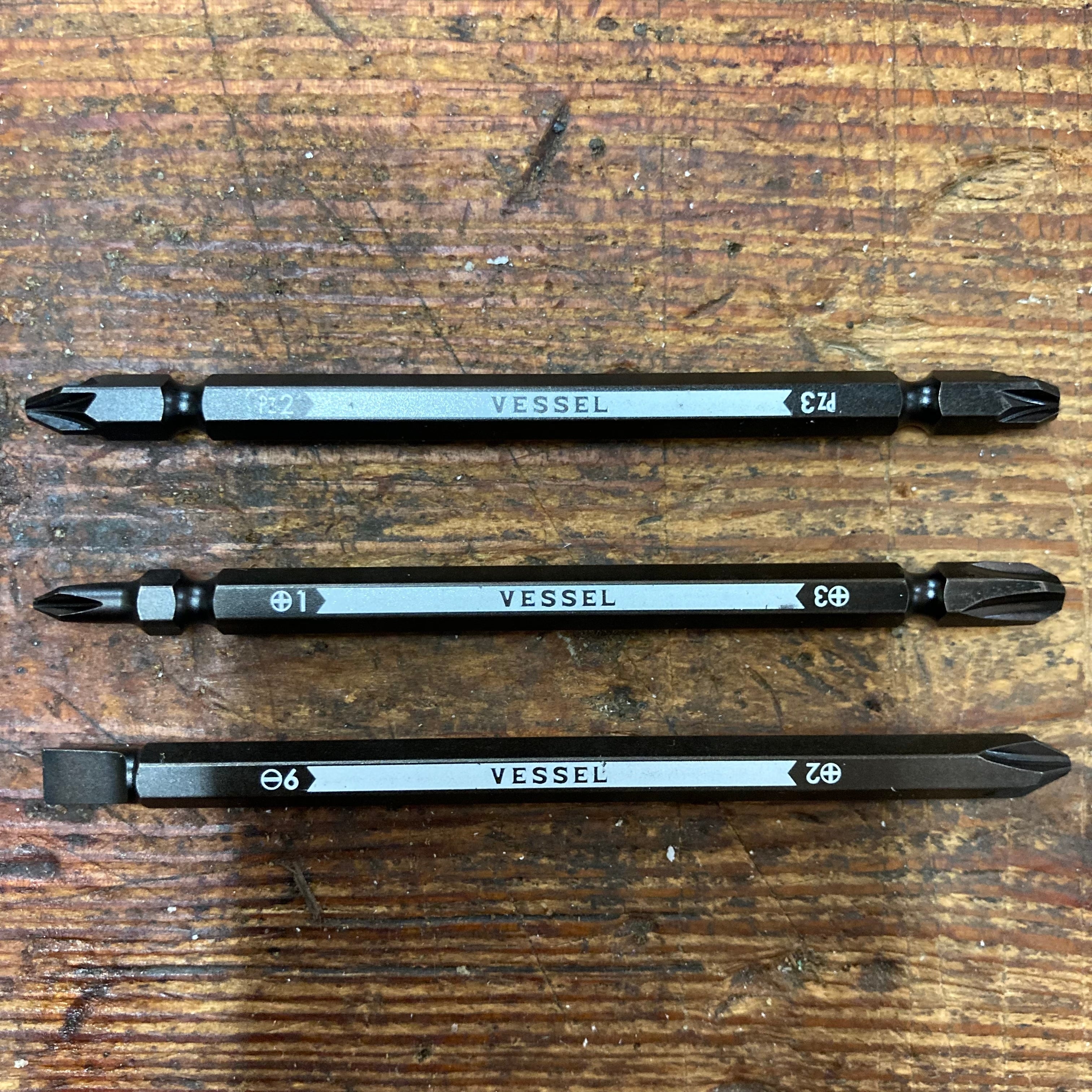 Vessel 6-in-1 Ball Grip Handle w/ Interchangeable/Reversible Bits