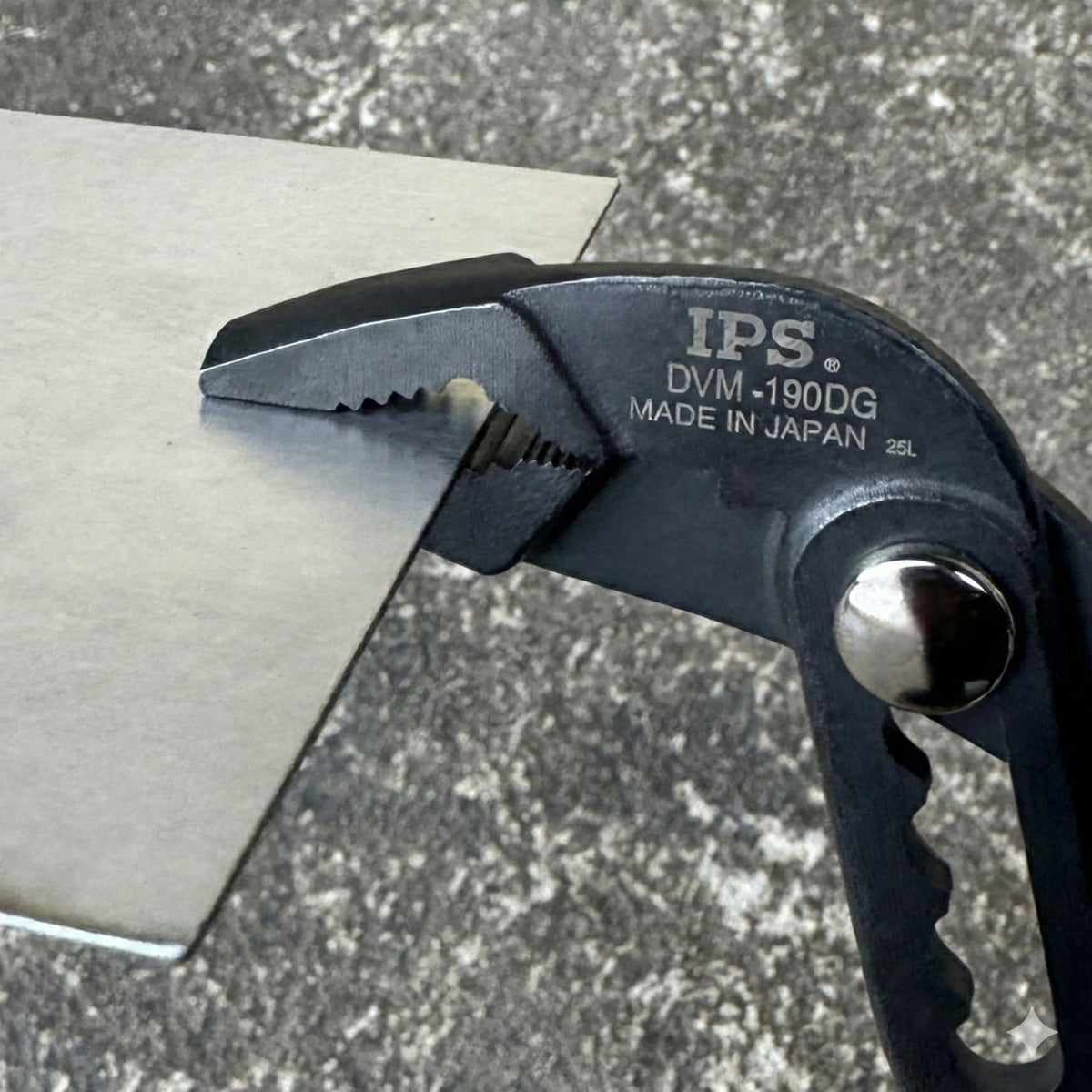 IPS Diamond Vice Motor Pliers (DVM-190DG)