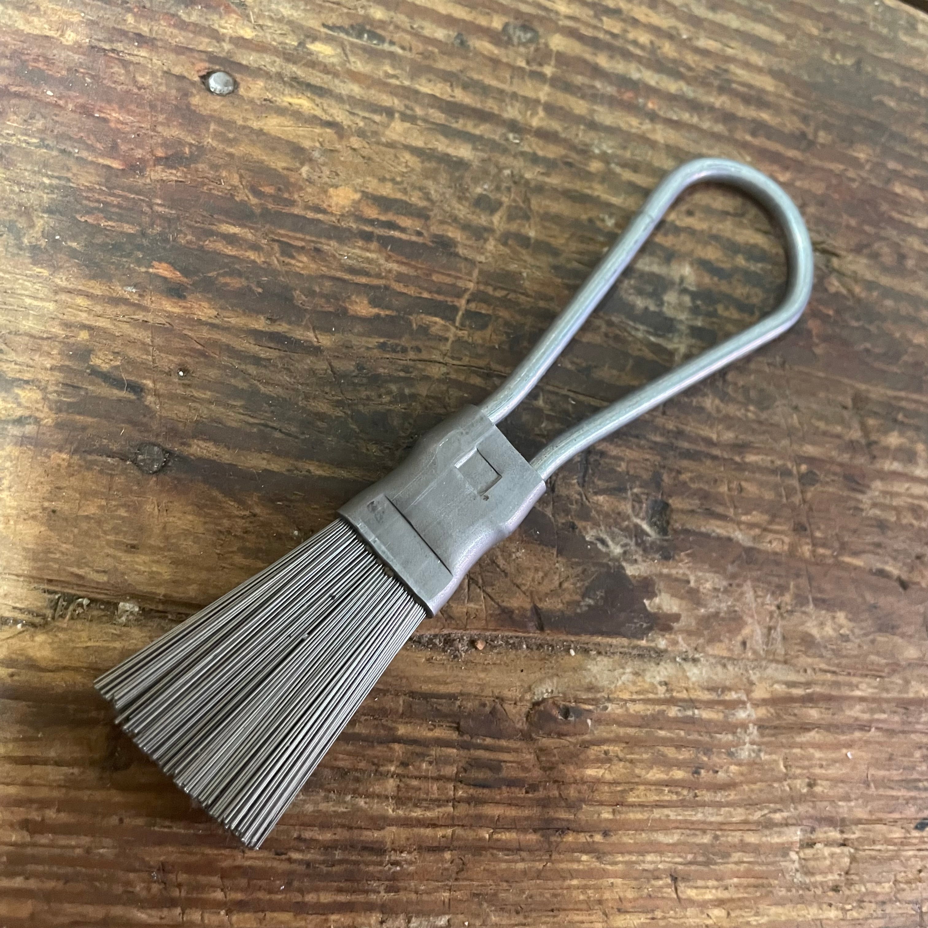 Magnolia Loop Handled Wire Brush (20-S) – Harry J. Epstein Co.