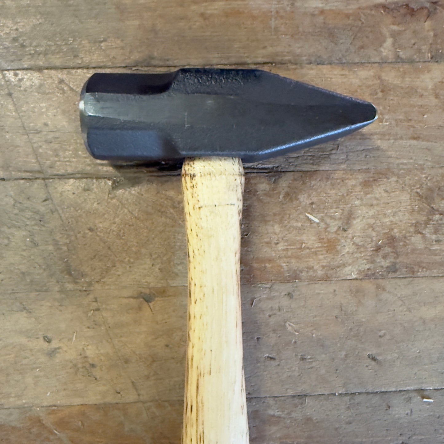 Martin 40 oz Cross Pein Hammer (122G)