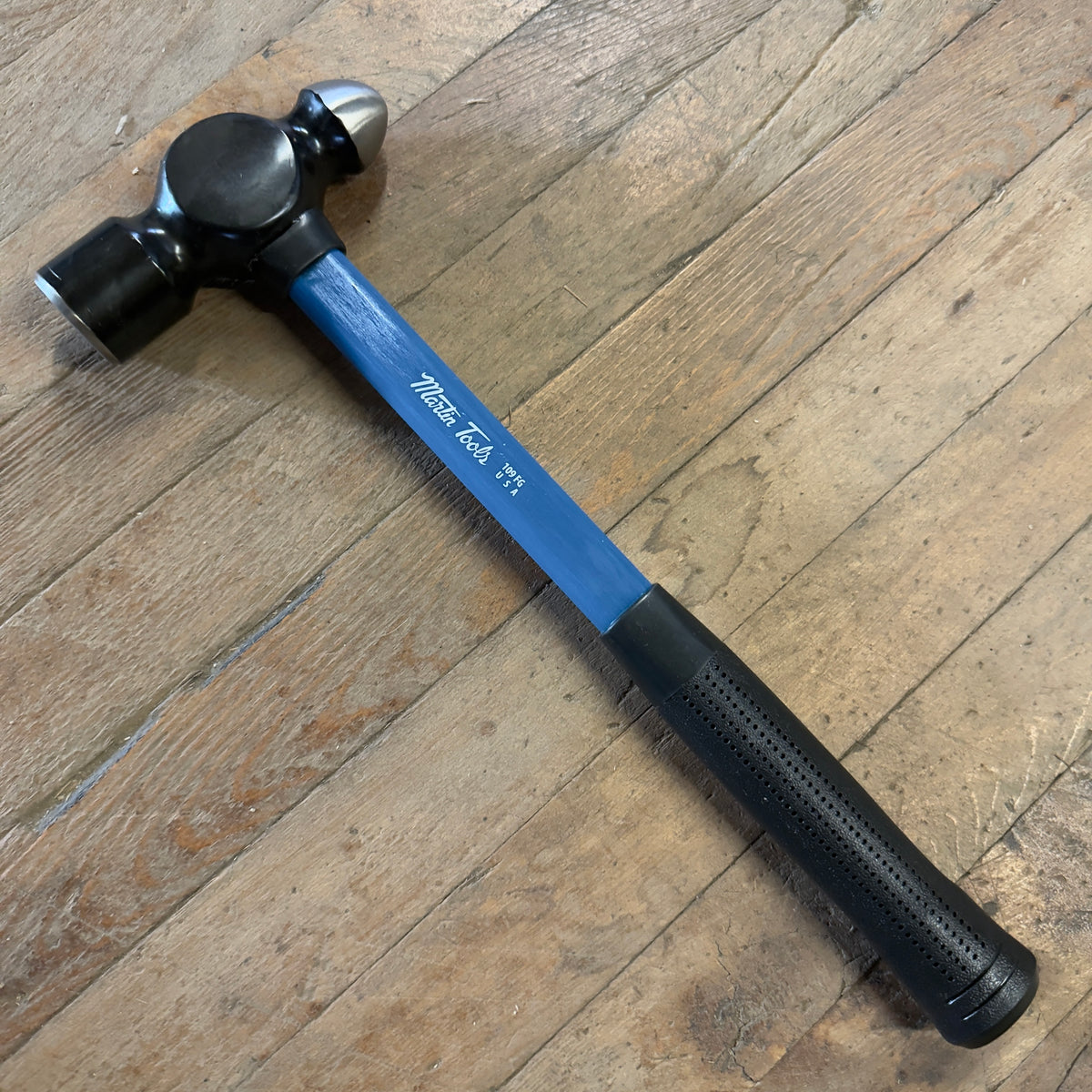 Martin 40 oz Standard Ball Pein G-Series Hammer - Fiberglass Handle (109FG)