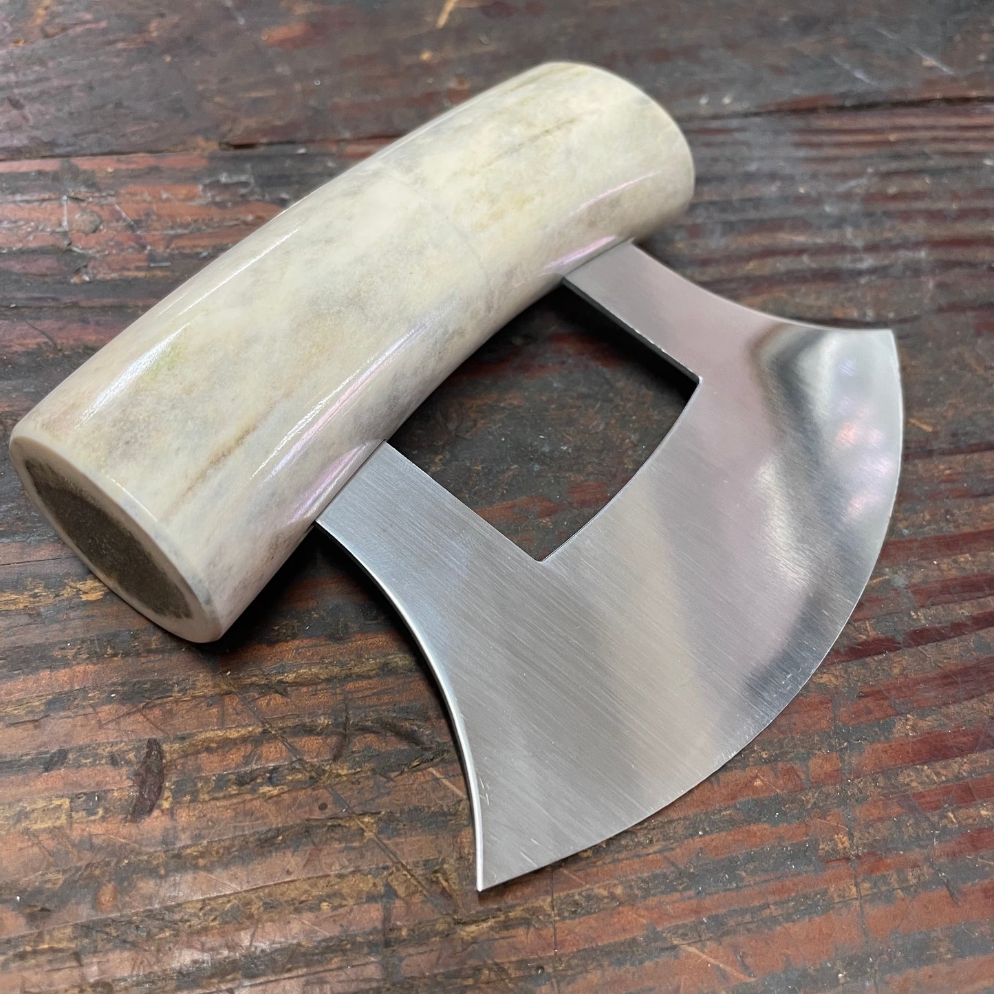 B. Merry Polished Caribou Antler Ulu (BMRUCAP2)