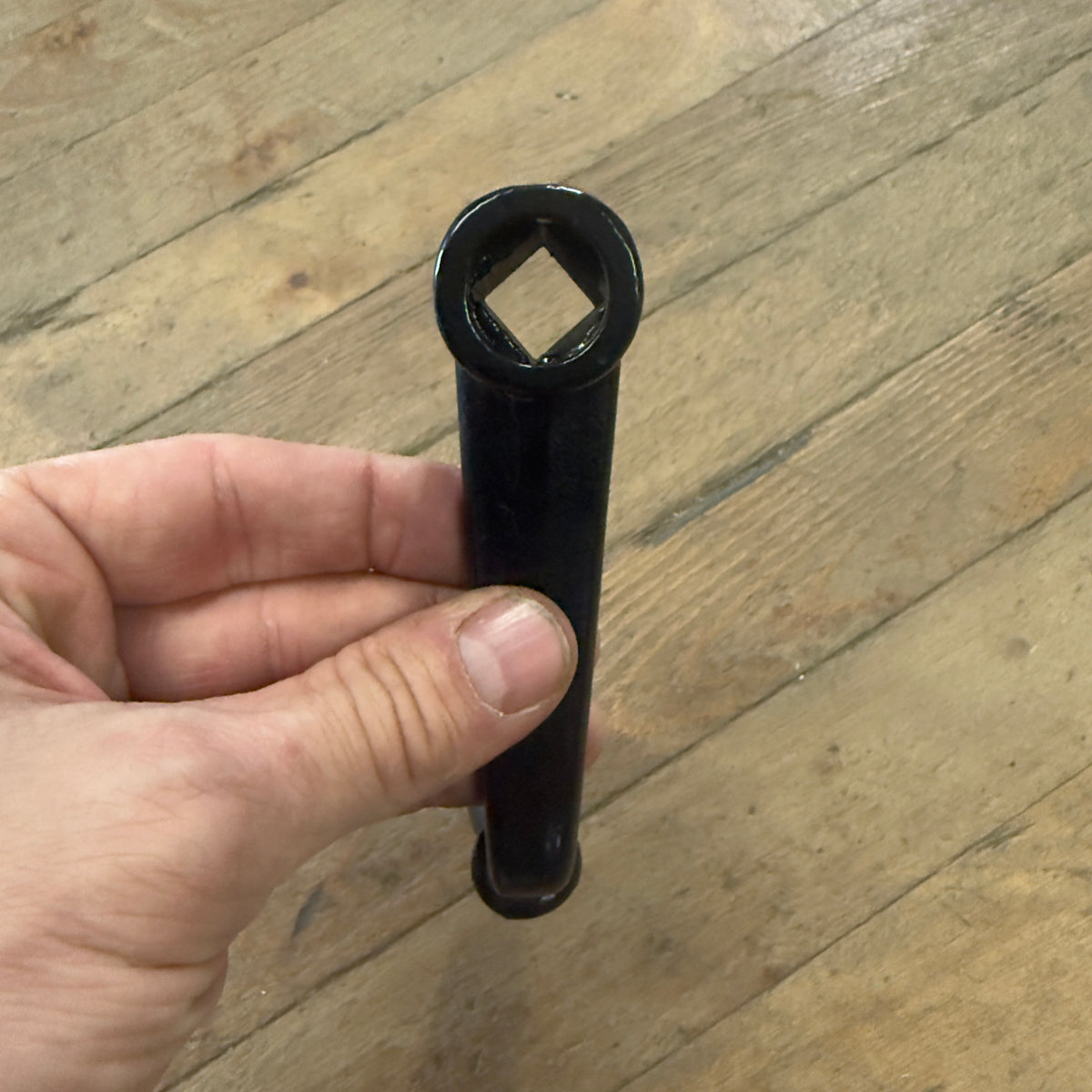 Martin 1/2" Squared Broached Crank Handle 4-1/2" OAL - Blk Powder Coat (CH2BC)
