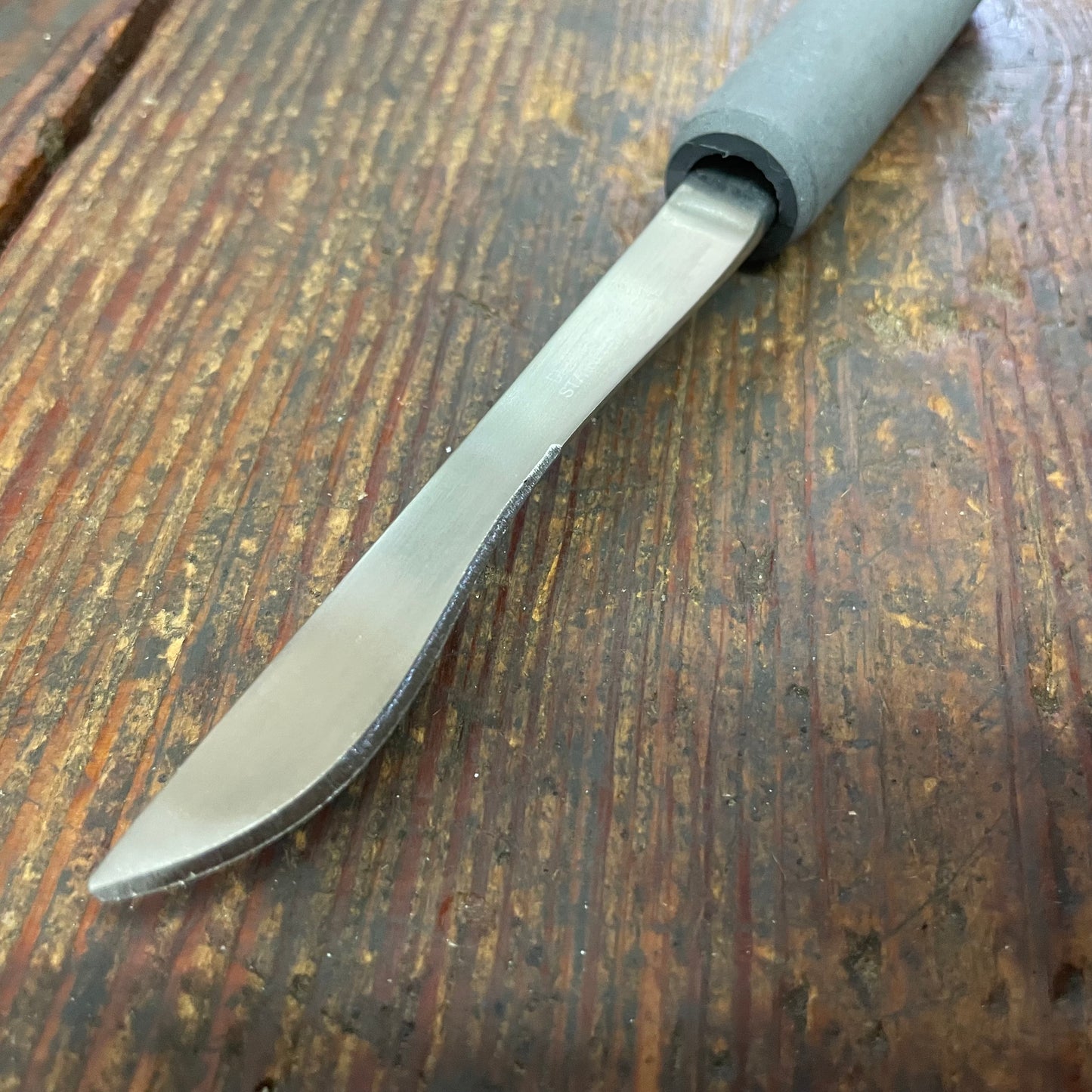 Dexter Russell 4-1/2" Scallop knife (P10884)