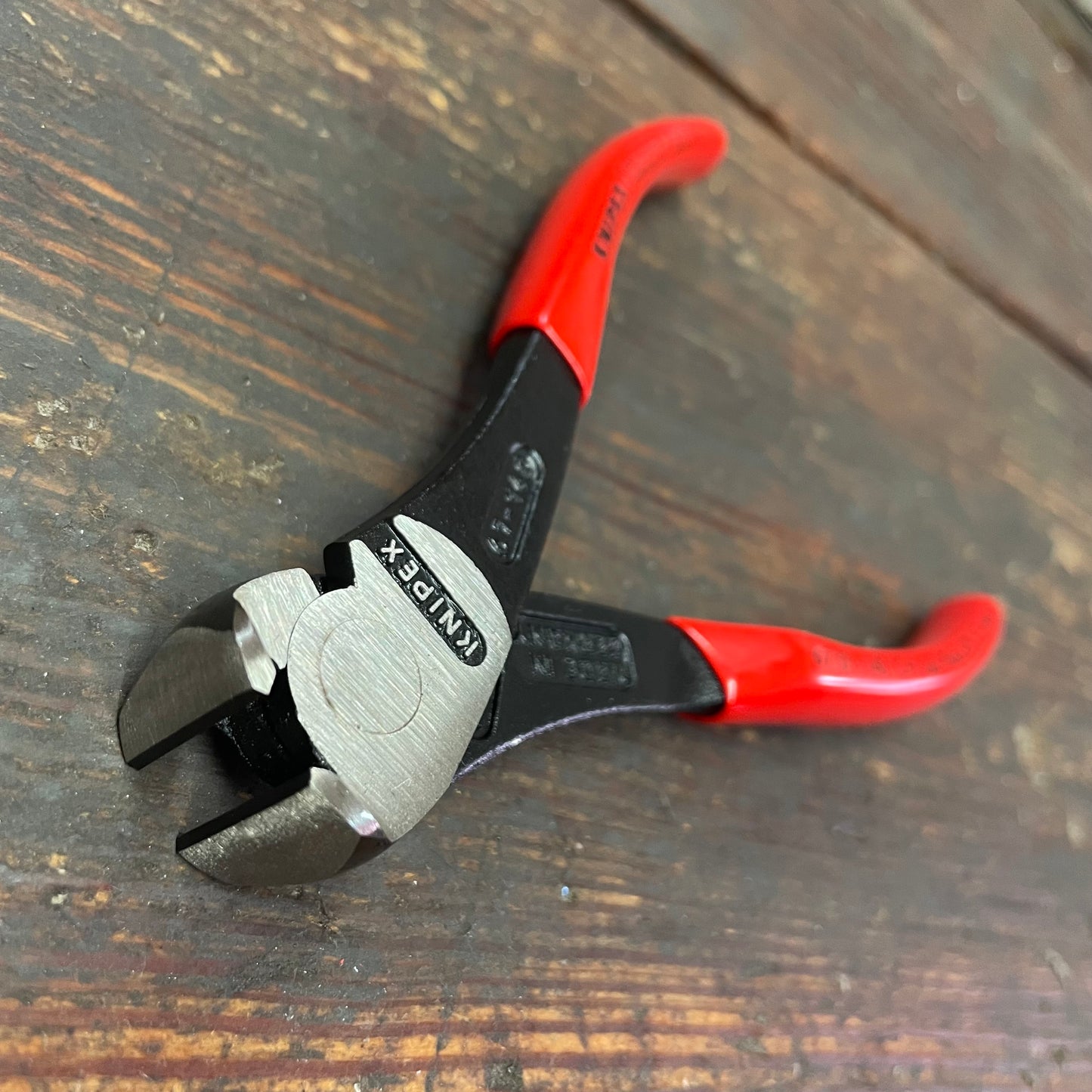 Knipex 5 1/2" High Leverage End Cutting Nippers (6701140)