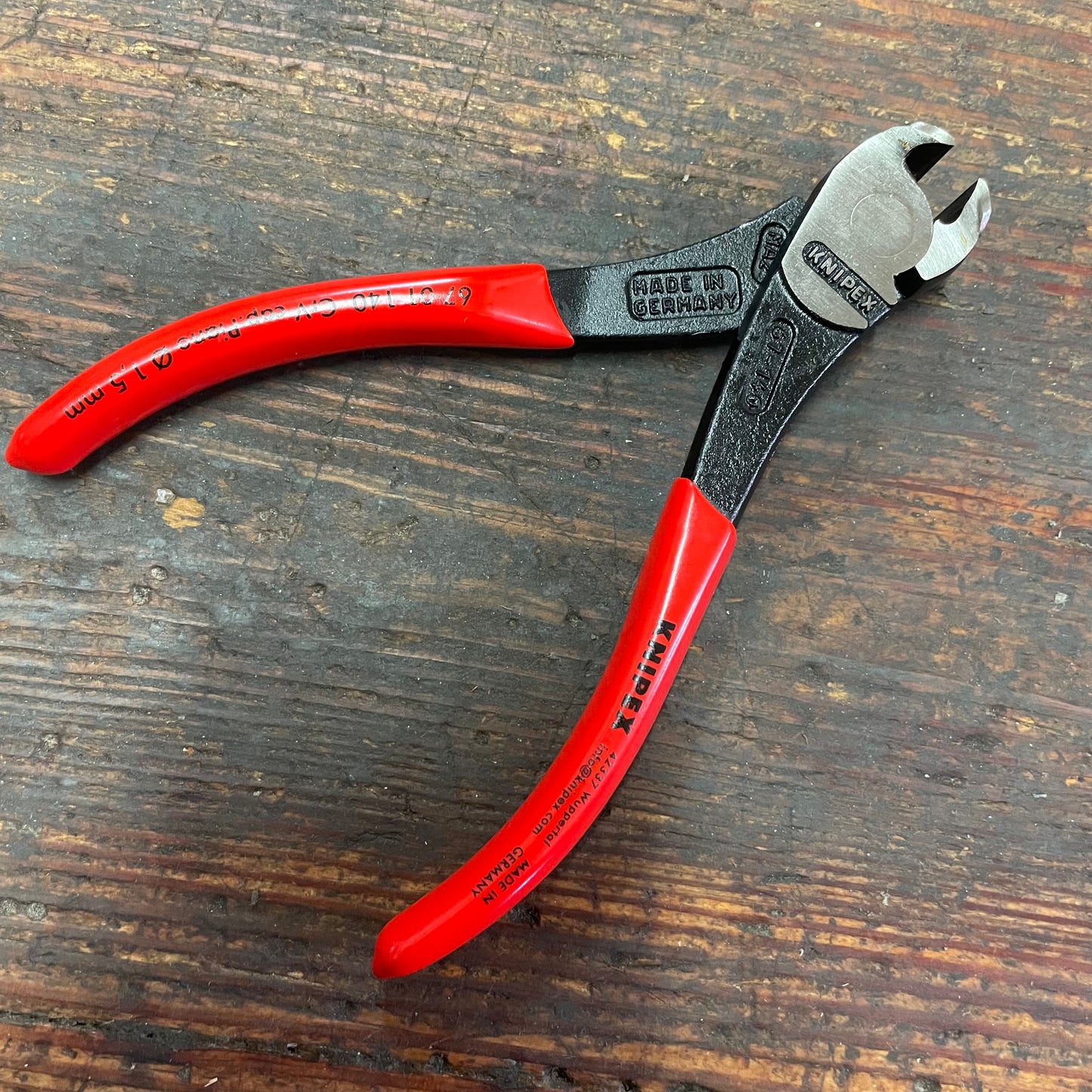 Knipex 5 1/2" High Leverage End Cutting Nippers (6701140)