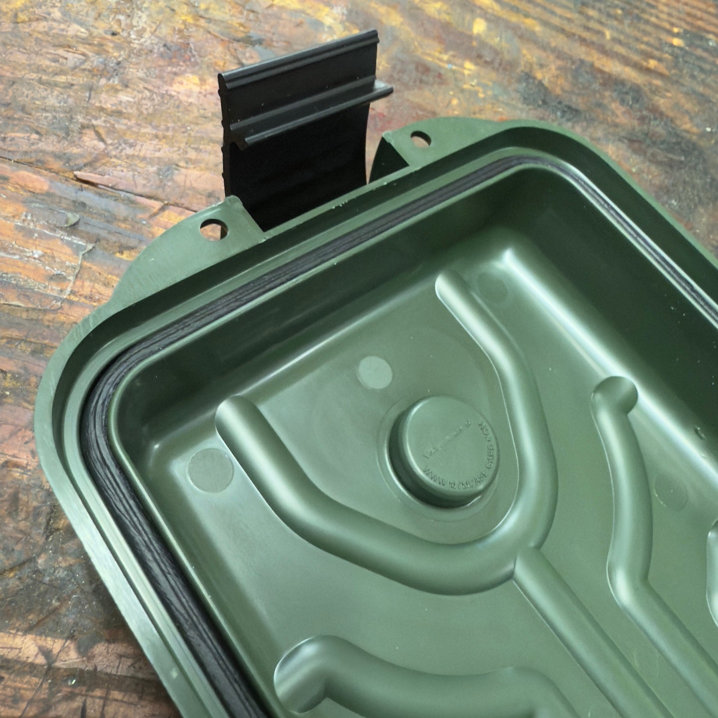 MTM Survivor Dry Box - Small, Green (S1072-11)