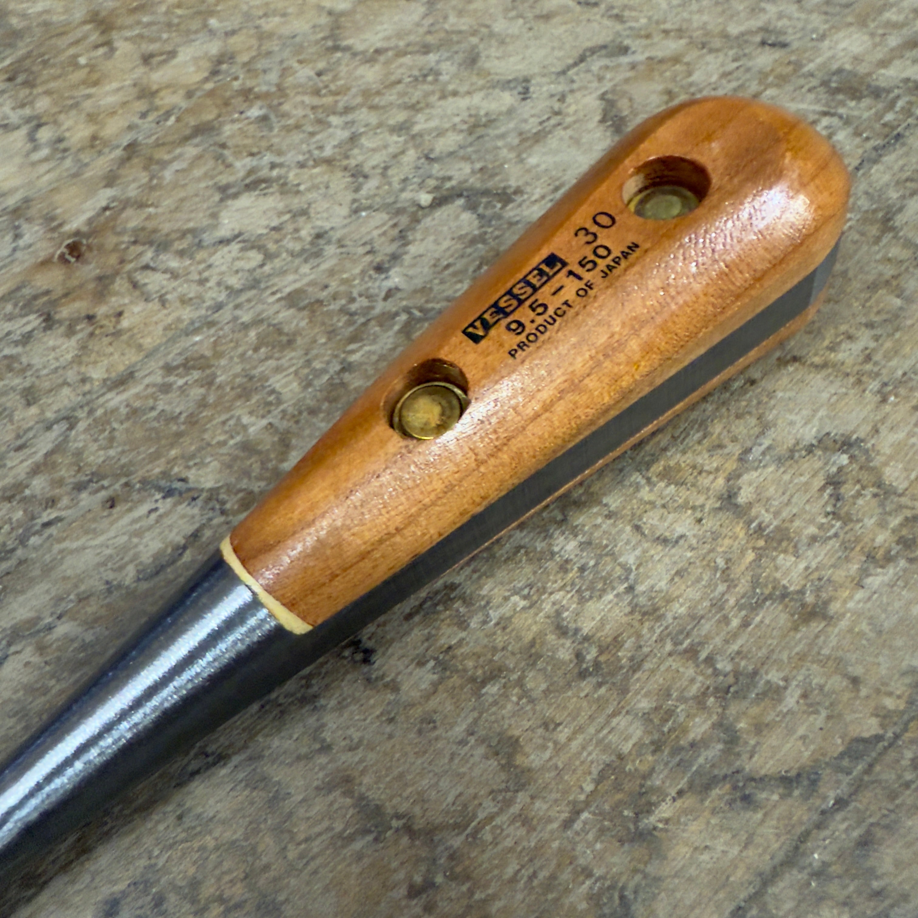 Vessel 9.5 x 150mm Heavy Duty Split Handle Screwdriver No.30