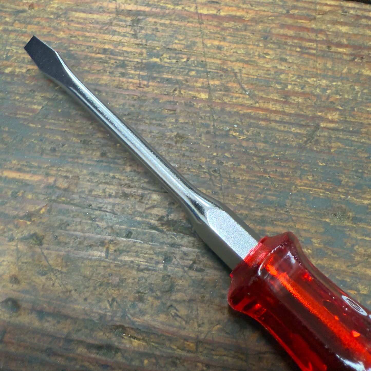 Vessel Slotted 6 x 100mm Power Grip Screw Driver (4500S6100)