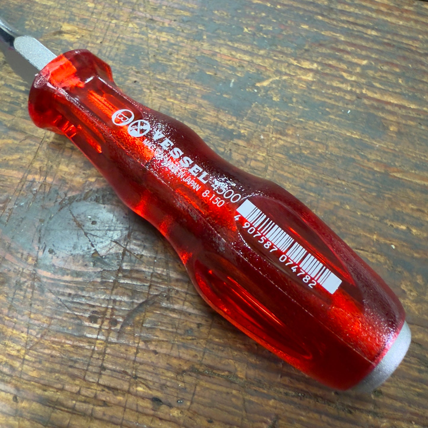 Vessel Slotted 8 x 150mm Power Grip Screw Driver (4500S8150)