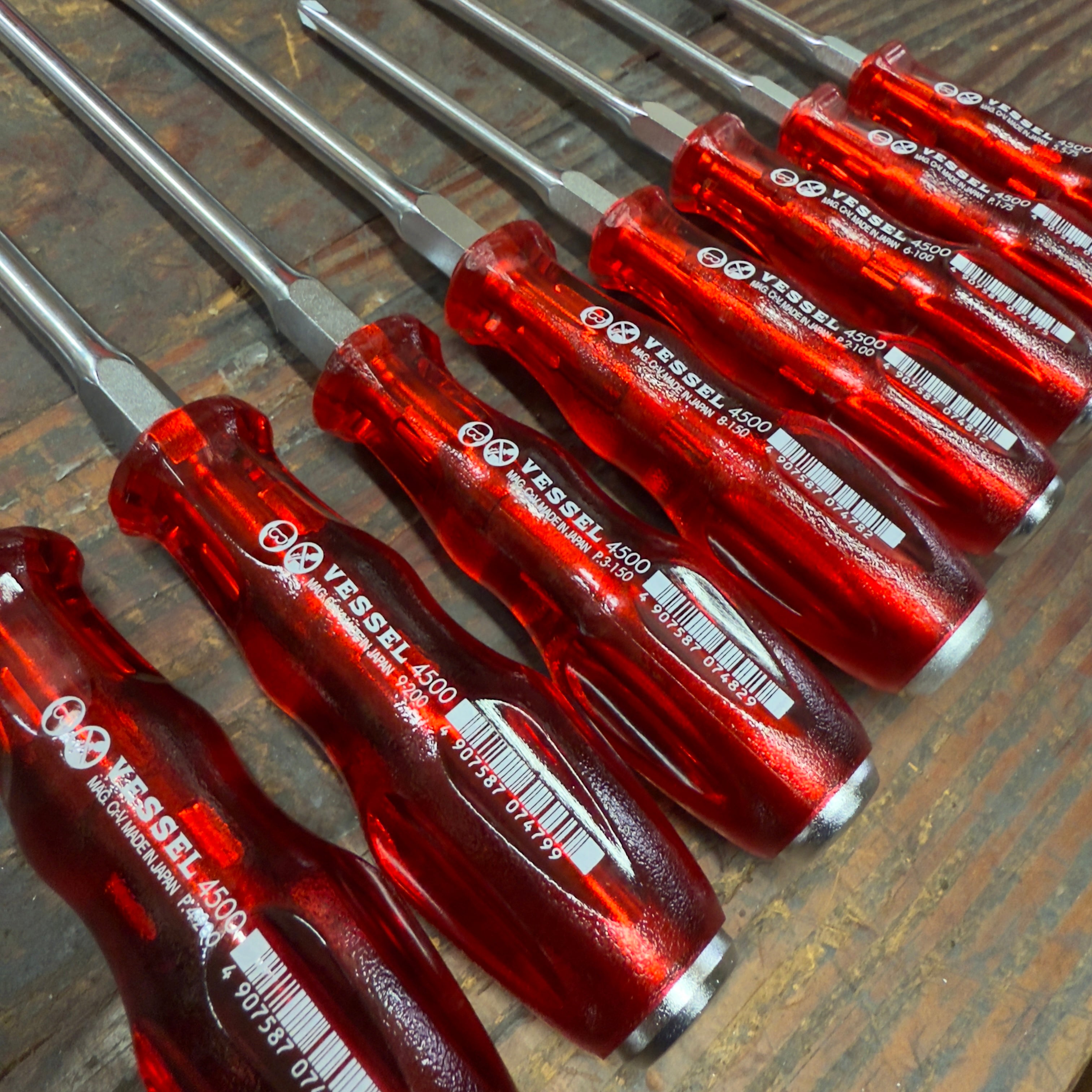 Vessel 8pc Slotted and Phillip Power Grip Screwdriver Set (V4500S