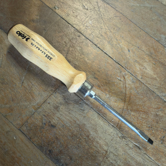 Felo 3.5 x 75mm Wood Handle Slotted Screwdriver (18031)