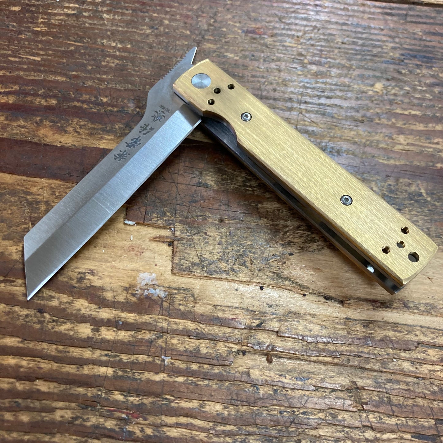 Kanetsune Brushed Brass Linerlock (KB561)