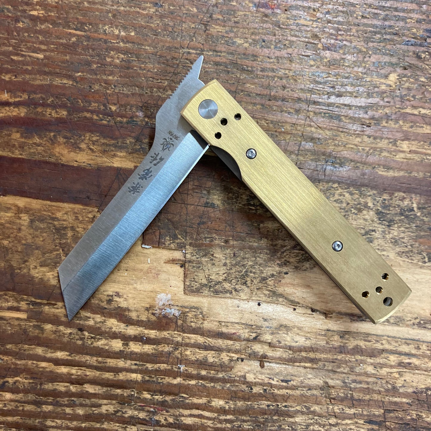 Kanetsune Brushed Brass Linerlock (KB561)
