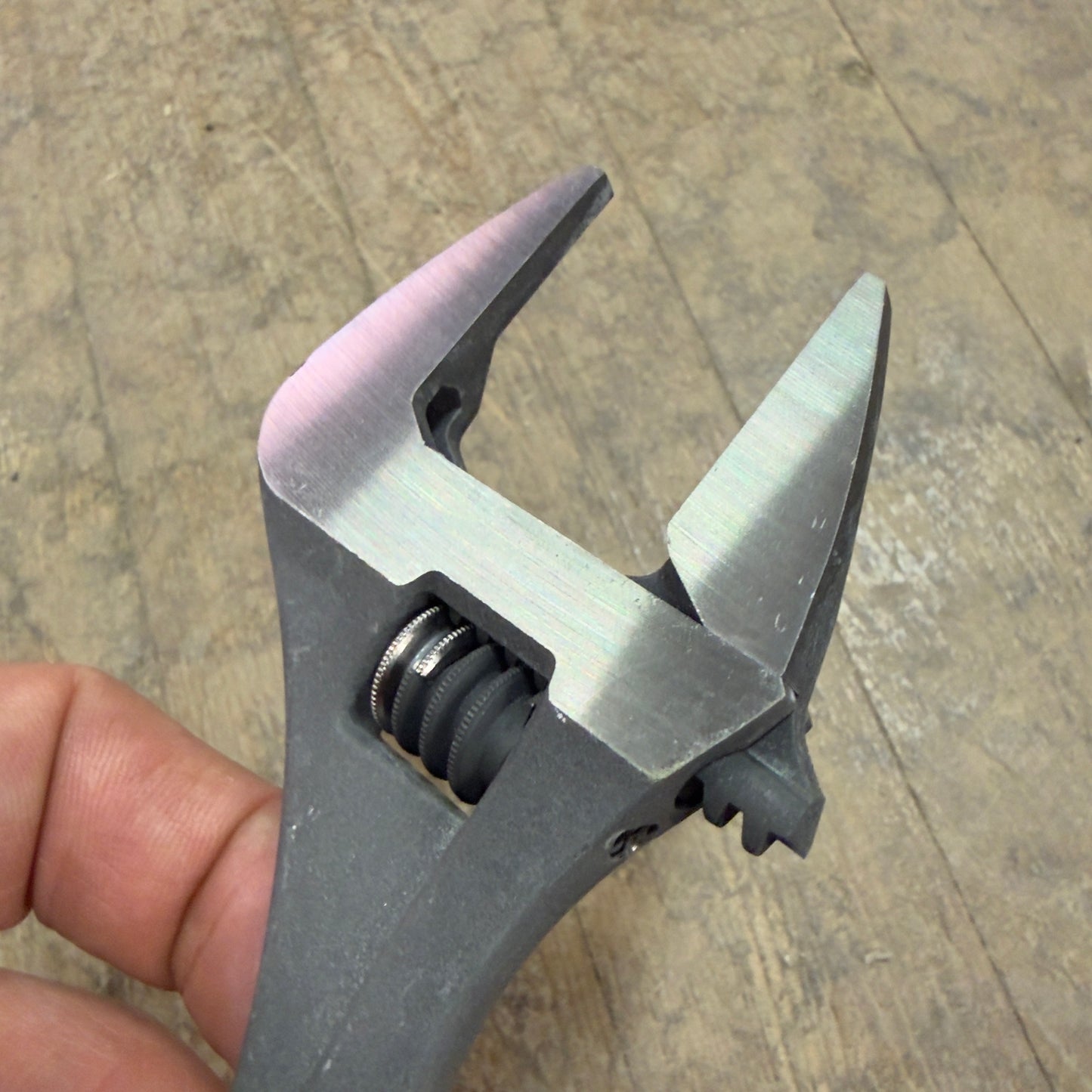 Top 224mm Thin Exact Bent Wrench - 32mm max opening (HT-32)