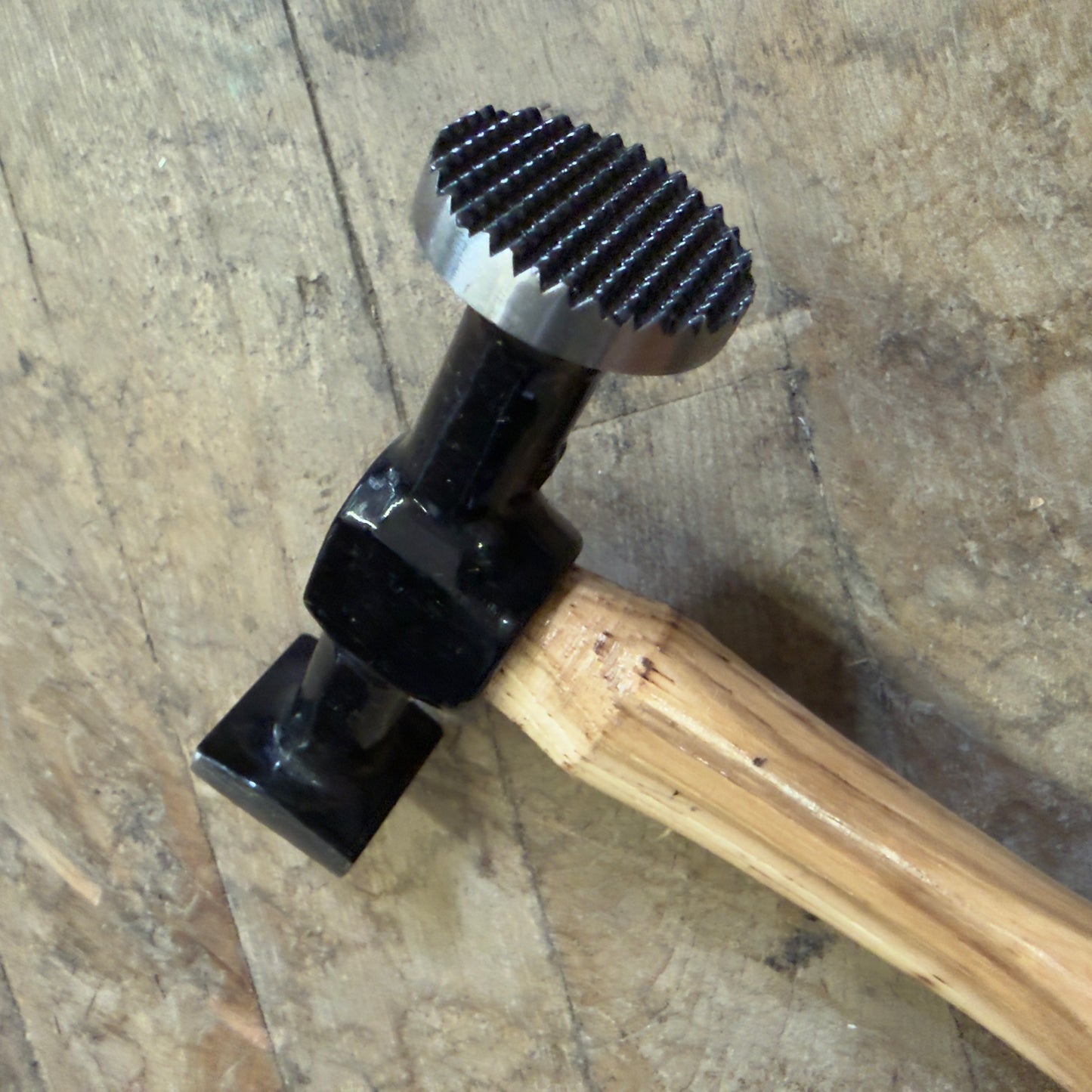 Martin Serrated Head Shrinking Hammer w/ Wooden Handle (162G)