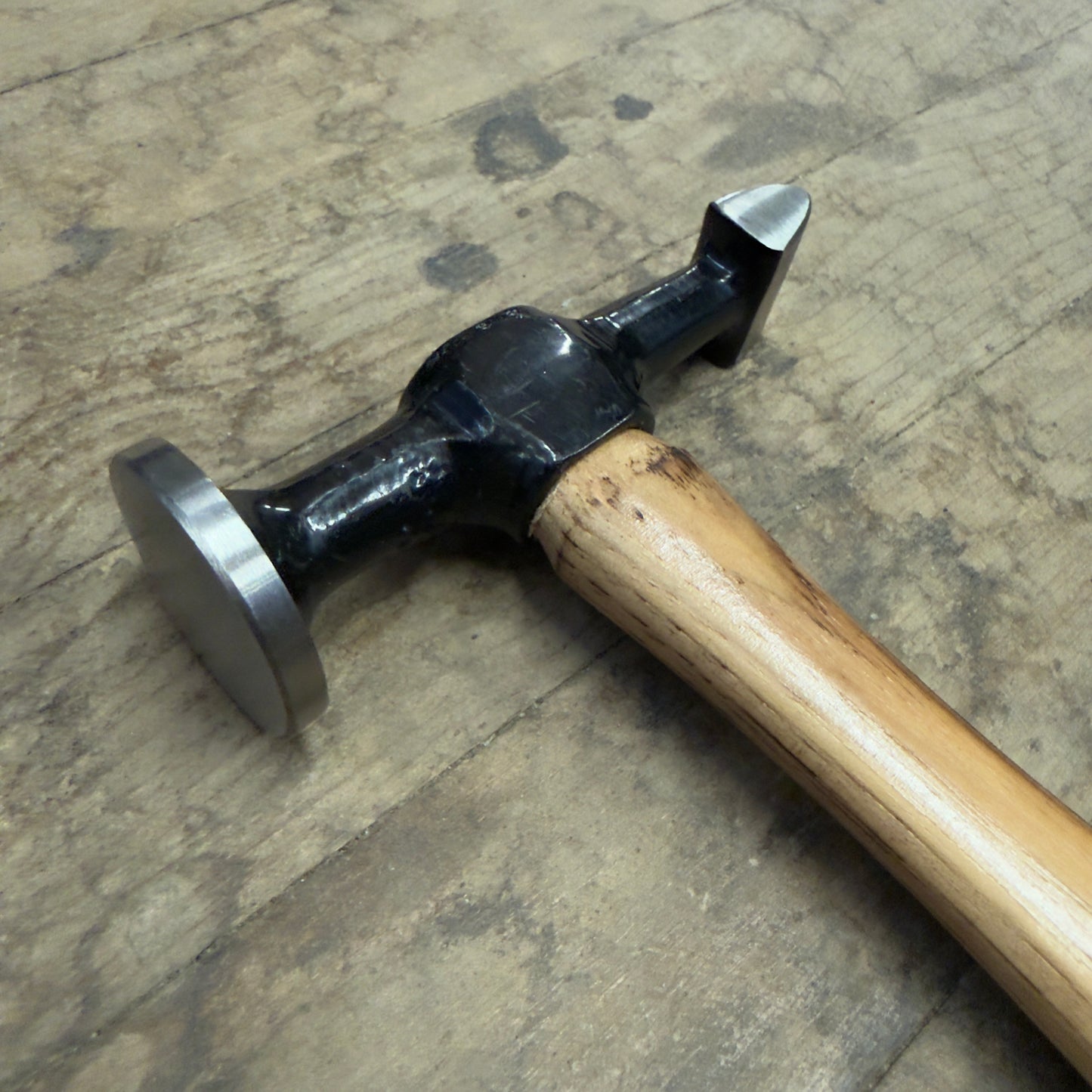 Martin Cross Pein Finishing Hammer w/ Wooden Handle (168G)