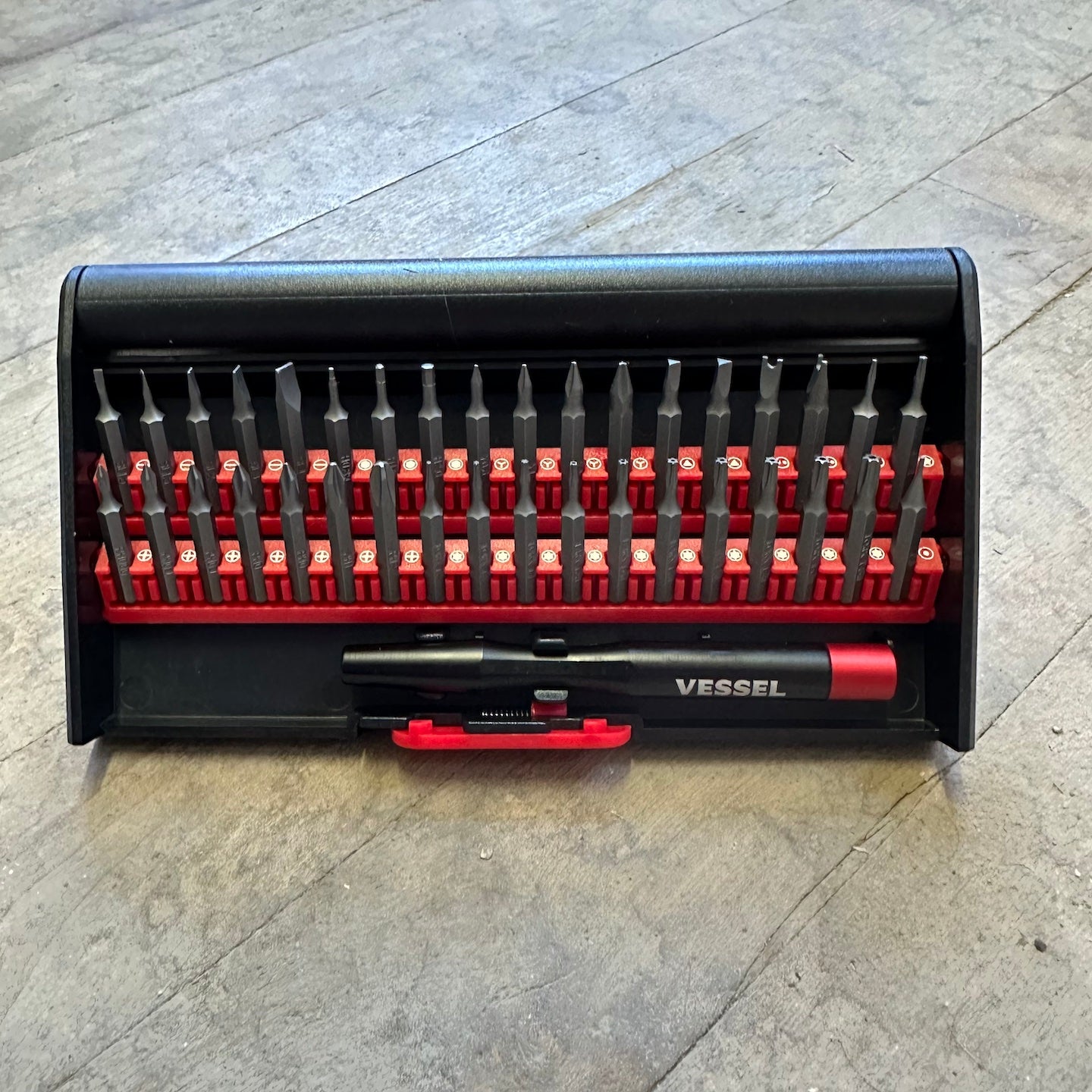 Vessel Interchangeable precision Screwdriver 36 Pc Bit Set (9836)