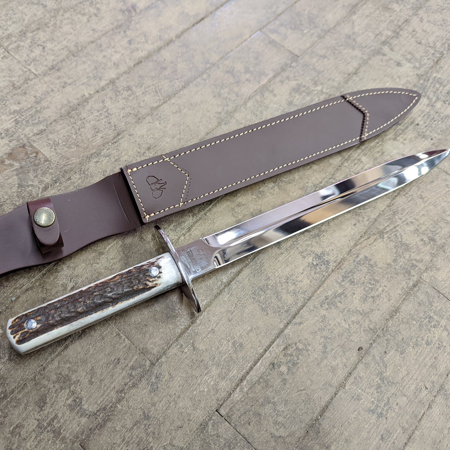 Cudeman Full Tang Dagger (Pig Sticker) w/ Stag Handle (113-C)