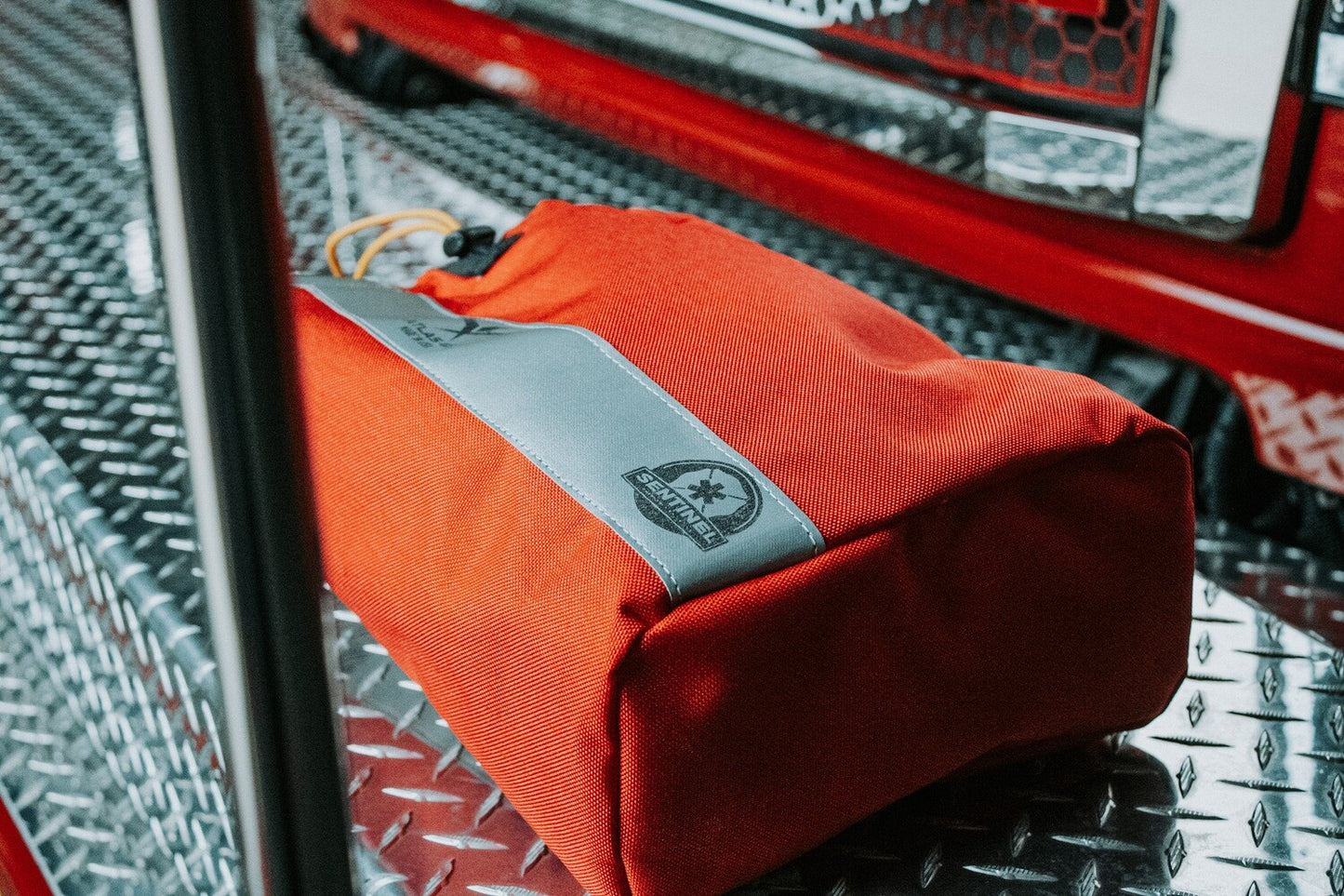 Atlas 46 Sentinel Emergency Solutions Deluxe SCBA Mask Bag (46ES-GMB-DLX-RD)