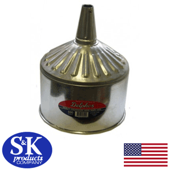 Delphos 9-1/4" 8qt Funnel w/ Screen (Tractor) (590)